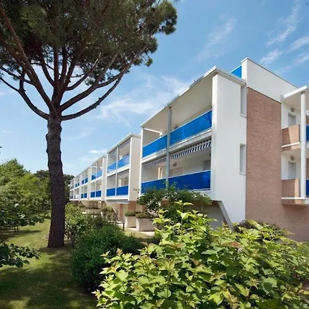 Colorful Flat By The Daire